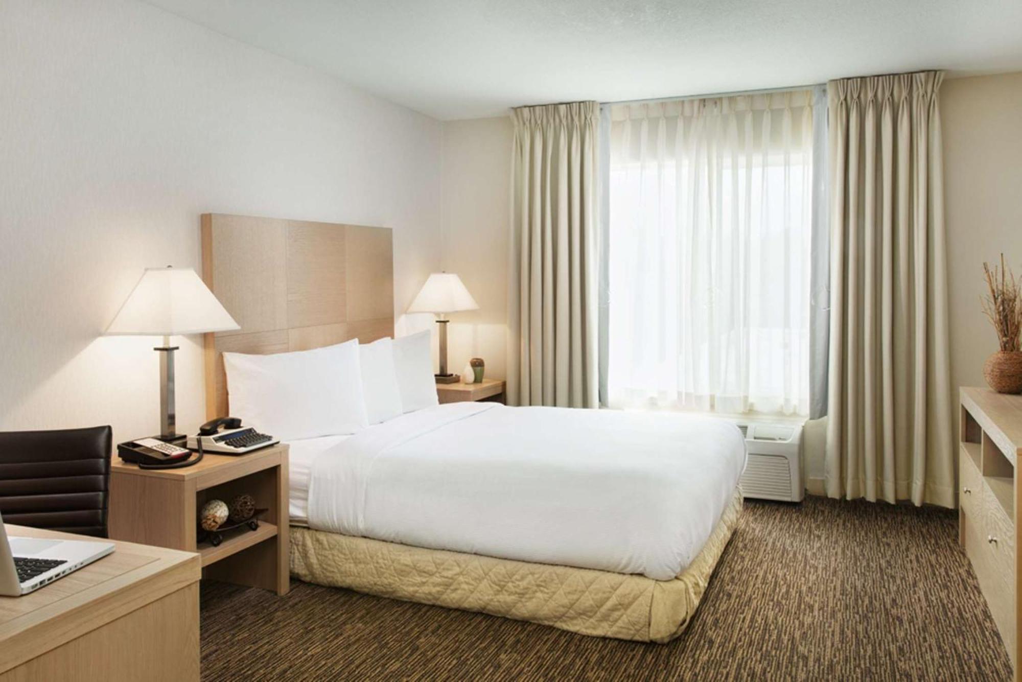 Doubletree By Hilton Vancouver Exterior foto